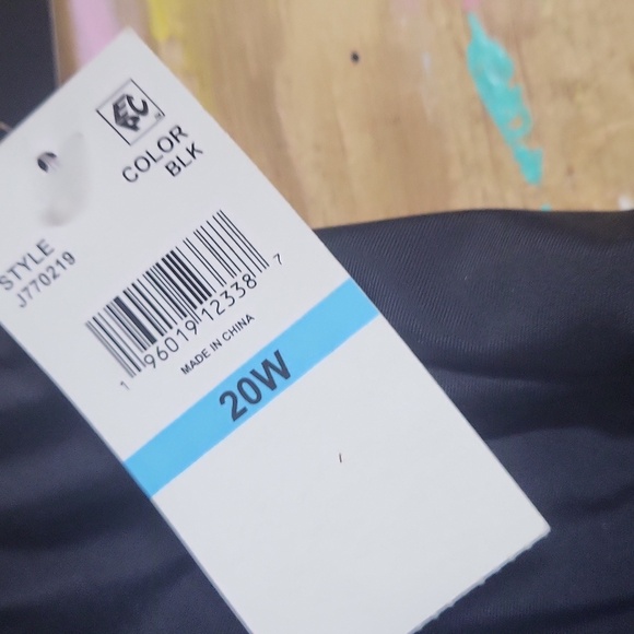 Macys Black and White Women's tankini top & black halter 20W - Picture 6 of 6